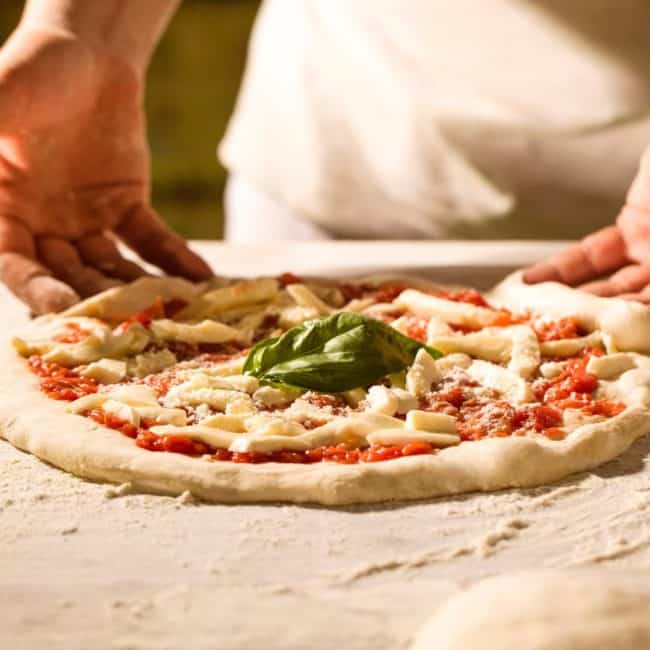 Come tagliare mozzarella per pizza Come tagliare mozzarella per pizza